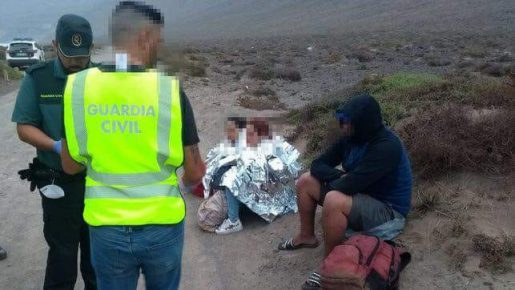 مراسلنا من جزر الكناري:توقيق قارب مهاجرين مغاربة قرب منزل رئيس الحكومة السابق