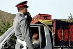 الأخصاص:توقيف شاحنتين محملتين بمواد مهربة