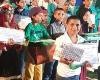 “عثمان”ابن تغيرت يُتوج في مسابقة تيفناغ وأستاذته تتحدث لــ”نون بوست”