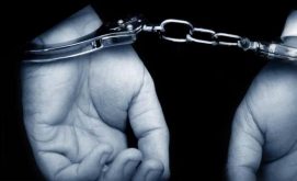 ناشط حقوقي يسلم نفسه للامن الوطني بسيدي افني بعد حكم صدر في حقه