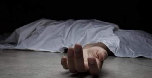 سرب من النحل يتسبب في مقتل طفل بقسمه المدرسي