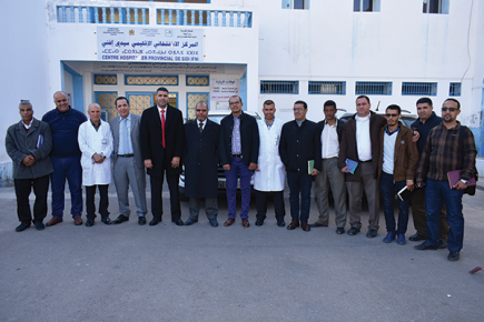 زيارة مفاجئة للمدير الجهوي الجديد للصحة لمدينة سيدي إفني و تعليمات صارمة جدا للأطر الطبية