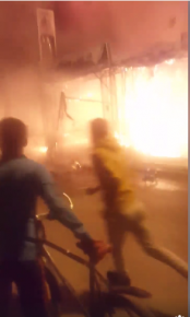 حريق مهول في شارع الواد بكلميم