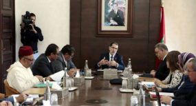 النقابات توافق على عرض الحكومة