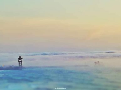 ضباب كثيف يغطي مدينة سيدي إفني