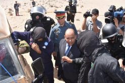 الدرك الملكي يعيد تمثيل جريمة القتل التي راح ضحيتها لحسن الزروالي بالعيون