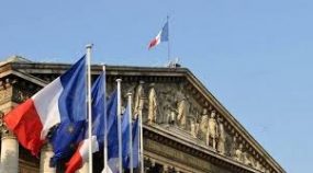 فرنسا تستفز المغرب بوصف أقاليمه الجنوبية “مناطق حمراء”