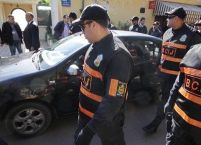 الفرقة الوطنية تعتقل منتخبين و موظفين بطرفاية متورطين في قضايا الهجرة السرية و التهريب الدولي