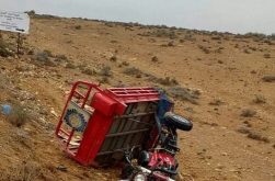 كلميم: قتيل وأربعة جرحى في انقلاب “تريبورتور” نواحي الشاطئ الأبيض