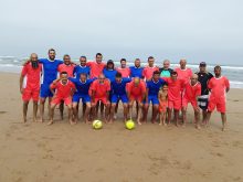 سيدي افني:جمعية قدماء اللاعبين تنظم مباراة ودية مع افراد الجالية الافناوية بالخارج