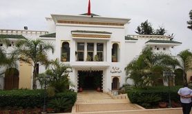 وزارة الداخلية تطالب المنتخبين بضرورة ترشيد النفقات بسبب إهدار الملايير في السفريات والولائم والدراسات