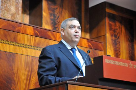 لفتيت يصدر تعليمات صارمة للعمال و للولاة لإزالة كل اللوحات الإشهارية