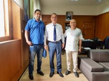 الذين يعملون…