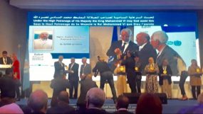 تكريم طبيب من ميراللفت بمؤتمر صحي بالرباط.