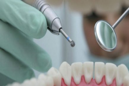 فدرالية صانعي الأسنان تنفي خبر وفاة امرأة بطانطان