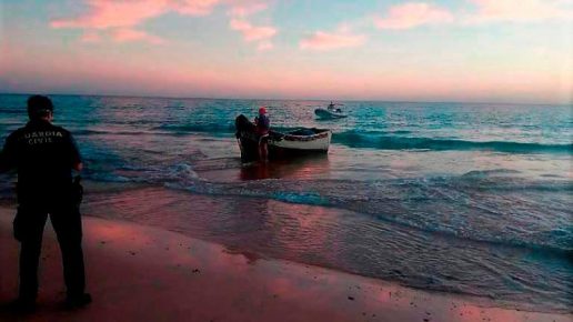 حكومة الكناري تستعد لمواجهة موجة الهجرة…