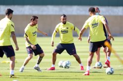 ENTRENAMIENTO DEL BARCELONA EN LA CIUDAD DEPORTIVA