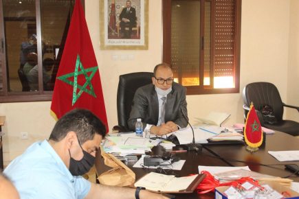 مدير أكاديمية جهة كلميم وادنون يترأس اجتماعا أوليا للجنة الجهوية للتقويم