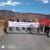 ساكنة تغجيجت تحتج على إستئناف العمل في حفر أبار الصرف الصحي