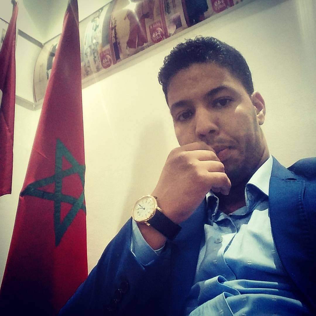 قداسة السلطة،ام سلطة القداسة