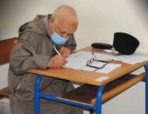 عطاء كبار السن يزيد من أعمارهم