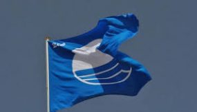 شاطئ سيدي افني وميرلفت من بين 26 شاطئا تحصل على اللواء الازرق