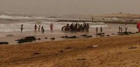 طانطان:أمواج لمخيريب اليوم لفظت جثة غريق الأمس بالوطية