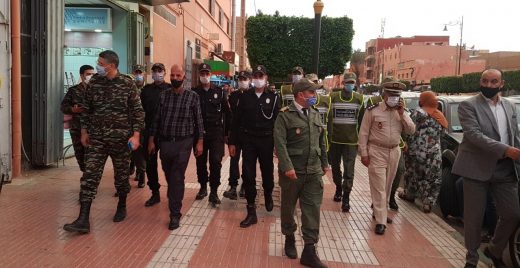 كلميم.. السلطات المحلية تنظم حملة توعوية تحسيسية متنقلة حول الوقاية من جائحة (كوفيد-19)