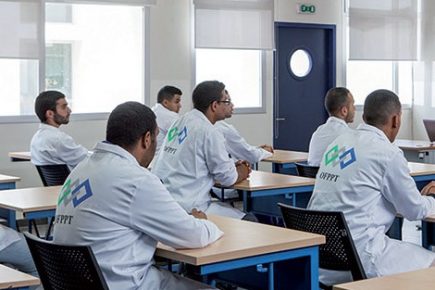 موظفو التكوين المهني بجهات الصحراء الثلاث يحتجون