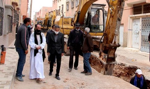رئيس جماعة كلميم يتفقد مشاريع التطهير السائل .