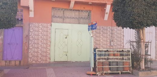 إضراب أصحاب المحلات التجارية بكلميم احتجاجا على قرار الحكومة بالحظر الليلي بشهر رمضان