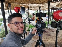 رشيد باخ فنان ومخرج يروض الكاميرا بذكاء