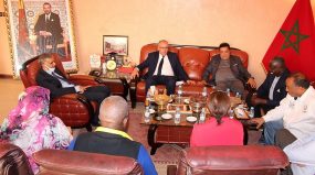 كلميم: بلفقيه يستقبل لجنة تقنية تابعة للكونفدرالية الافريقية بمكتبه