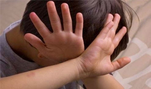 تيزيت: افريقي يعتدي على تلميذ يتابع دراسته بالمستوى السادس ابتدائي