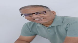 الوزرة المدرسية من لباس مدرسي موحد إلى قماش تعبيري حر..