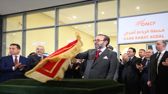 Sa Majesté le Roi Mohammed VI, que Dieu L’assiste, procède à la gare ferroviaire de Rabat-Agdal, au lancement des travaux de réalisation de la Ligne à Grande Vitesse (LGV) Kénitra-Marrakech, d’une longueur d’environ 430 kilomètres. 24042025-Rabat