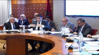 خلاف حاد بين بنسعيد والمعارضة حول طريقة انتخاب صحافيي مجلس الصحافة