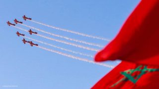 عيد العرش المجيد.. القوات المسلحة الملكية تبهر المغاربة بعروض جوية وقفزات استعراضية