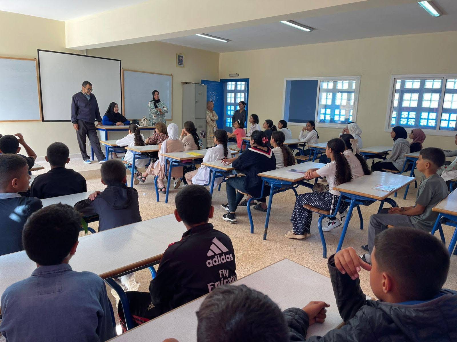 رسالة صادقة لأسر التلاميذ..