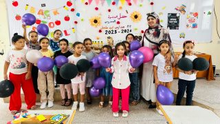 كلميم بهجة الدخول المدرسي.. الأستاذة حسناء برهوم تفتتح الموسم باستقبال مميز لتلاميذها