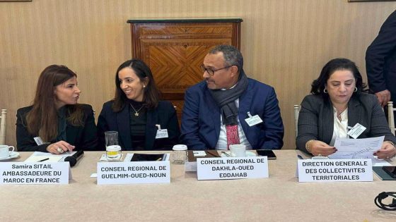 الأقاليم الجنوبية بالمملكة تعرض مؤهلاتها الاستثمارية بباريس… وأين رئيس جهة العيون الساقية الحمراء؟